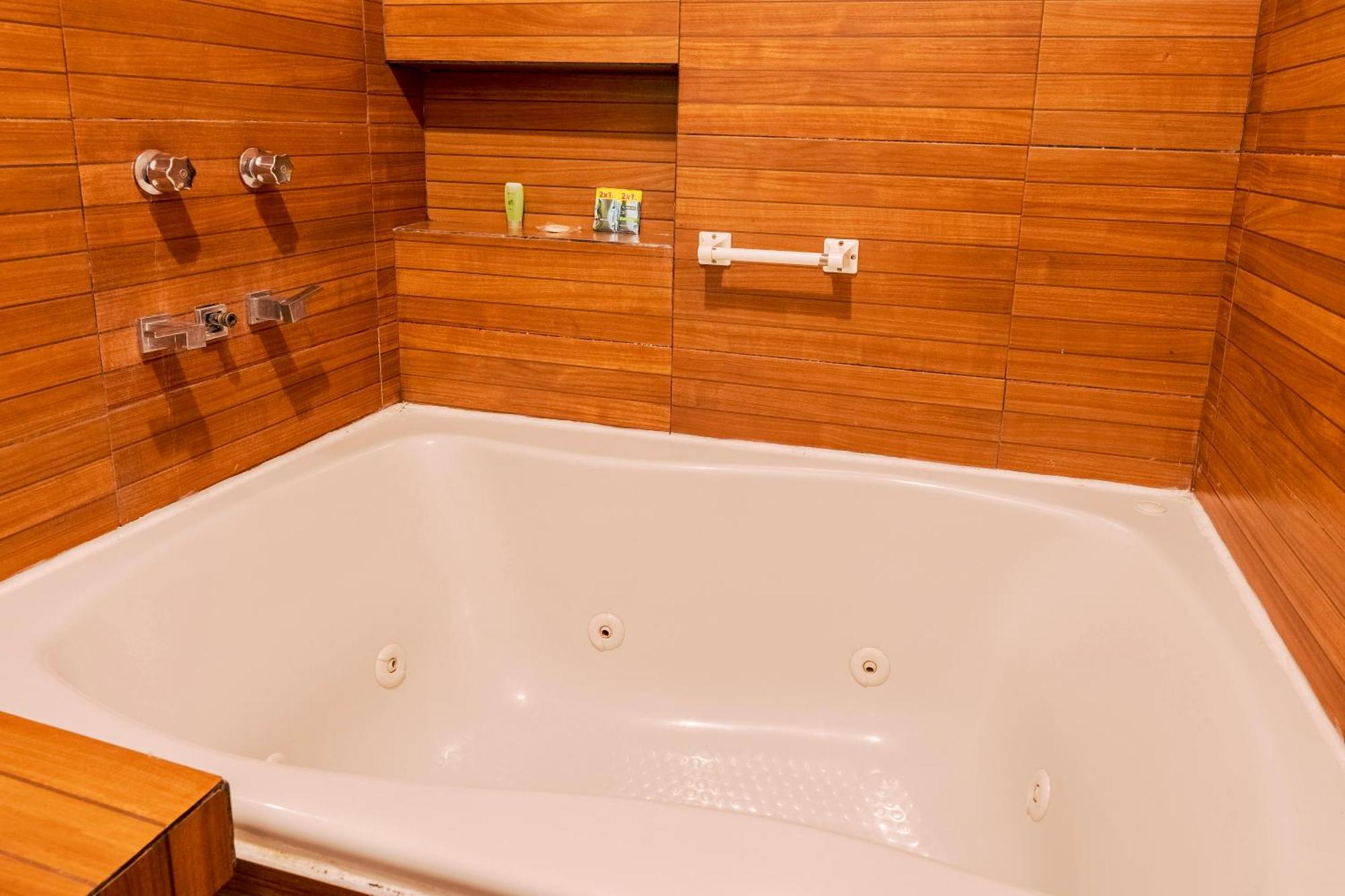 Apartamento Loft Art&Design, 2 JACUZZIS PRIVADOS, ALBERCA, TERRAZA Y ASADOR! Cuernavaca Exterior foto