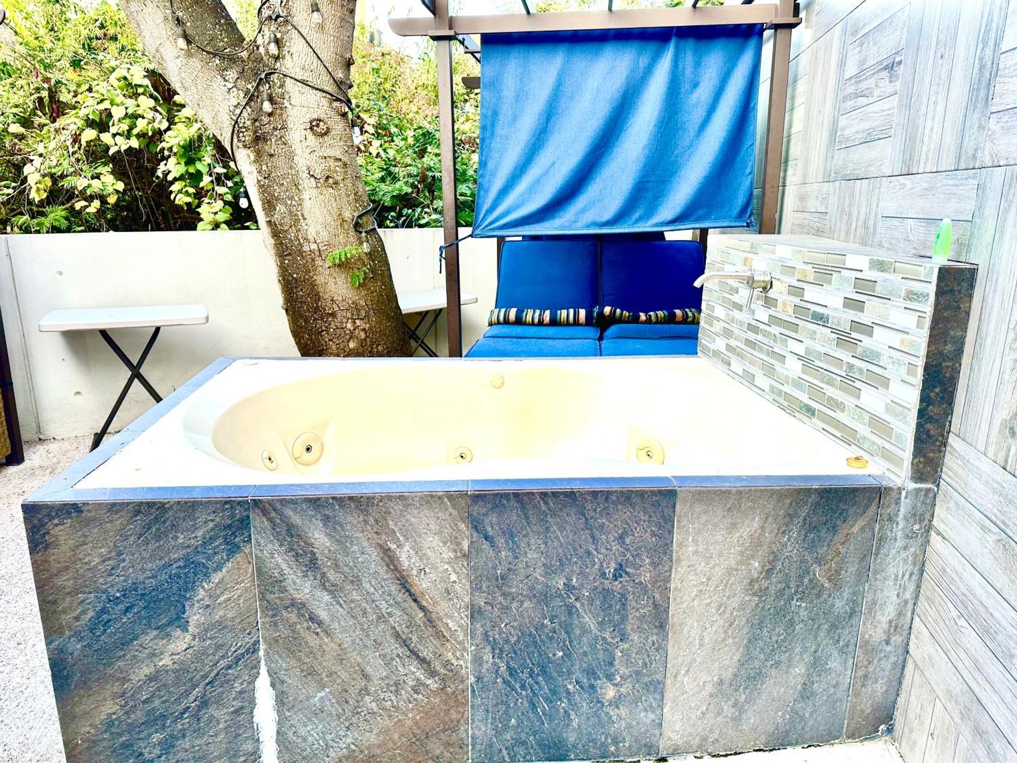 Apartamento Loft Art&Design, 2 JACUZZIS PRIVADOS, ALBERCA, TERRAZA Y ASADOR! Cuernavaca Exterior foto